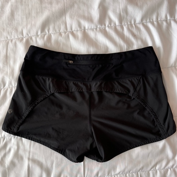 Black Lululemon Speed Up Short - Picture 2 of 3